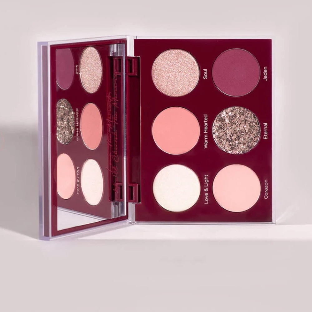 DOMINIQUE COSMETICS | UNCONDITIONAL PALETTE